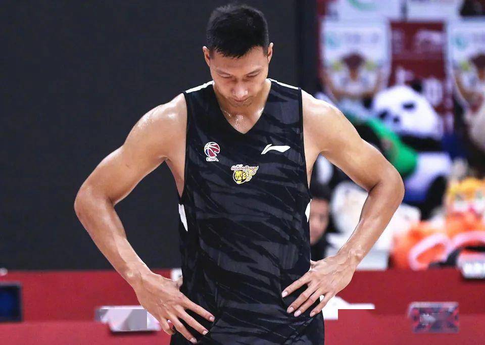 又见阿联！央视《篮球公园》将播易建联专访的简单介绍