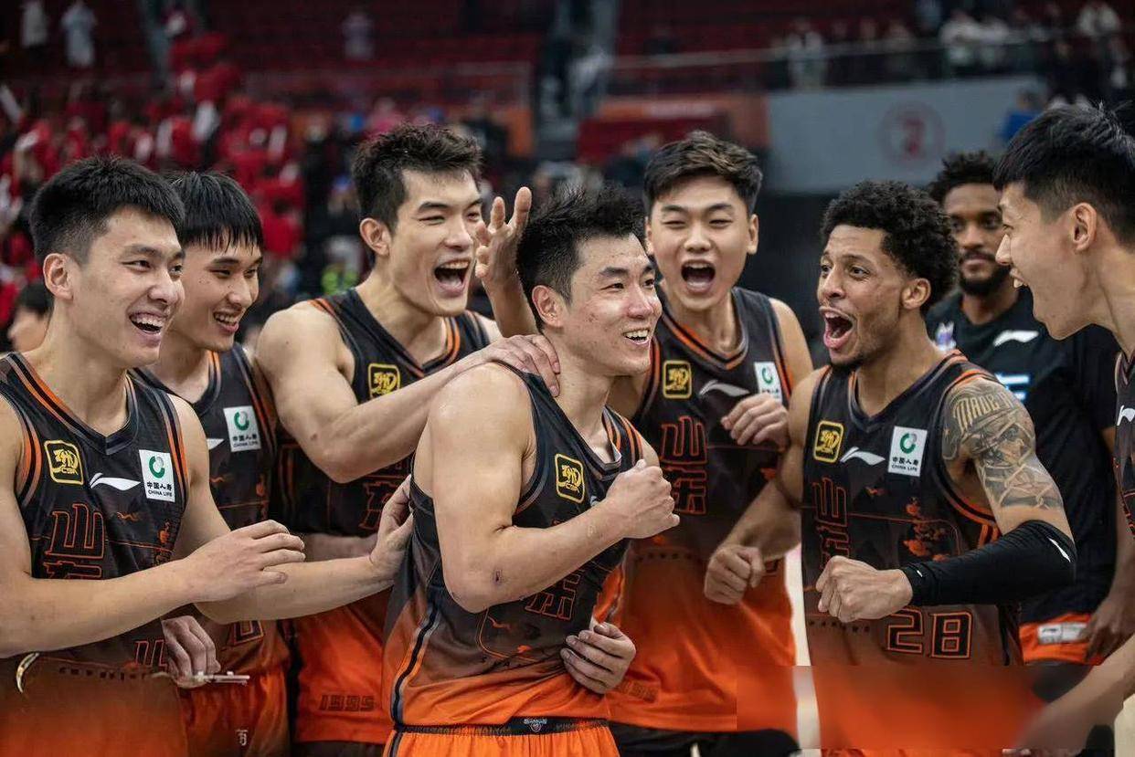 乐鱼真人体育娱乐-包含CBA俱乐部杯为球迷提供多样化观赛体验的词条