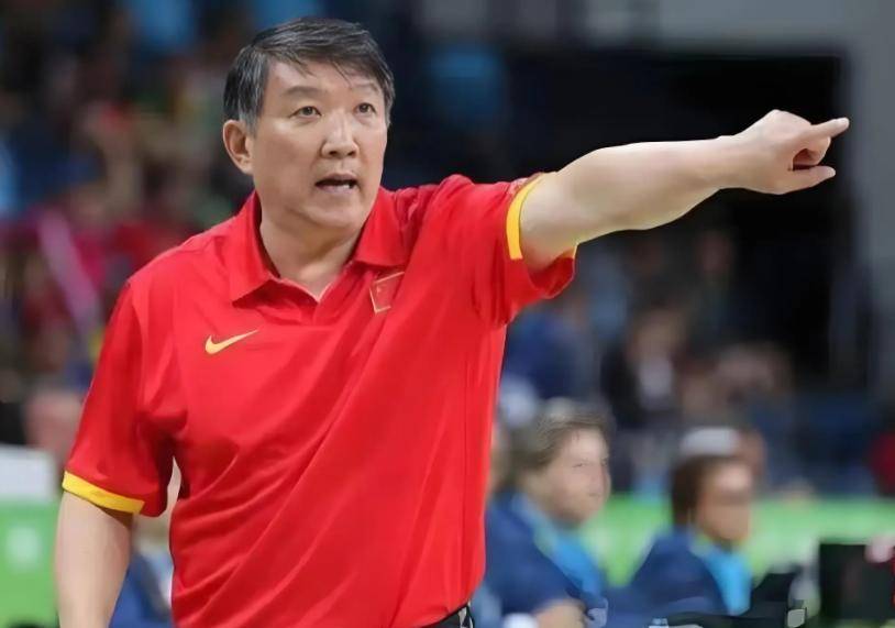 乐鱼体育平台-包含宫鲁鸣谈双塔组合：进攻端效果很好防守漏洞尽快弥补的词条