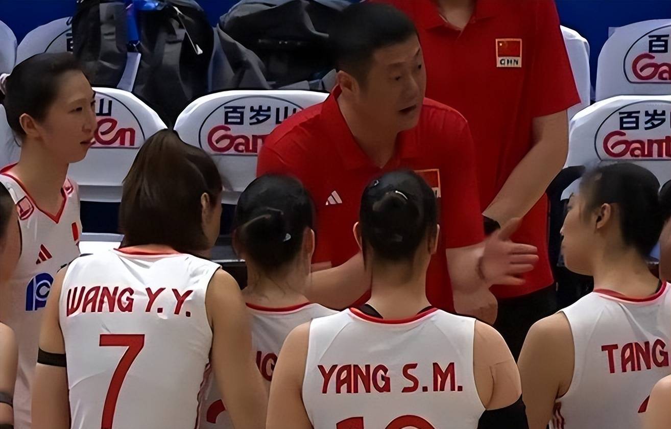 乐鱼体育入口-中国女排两环节输世界第一吴梦洁伤停奇兵叫板埃格努