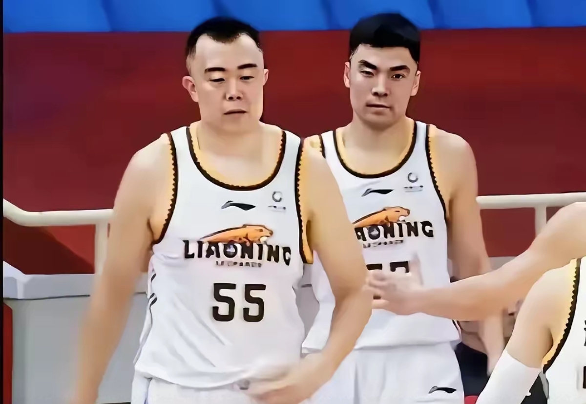 CBA辽宁本钢韩德君、李晓旭可能不退役，外援全换，大外是关键